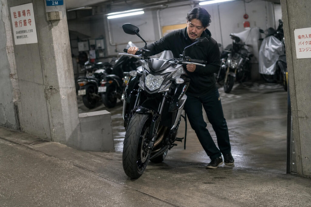 ミドルクラスなのに重いと感じる車重と取り回し